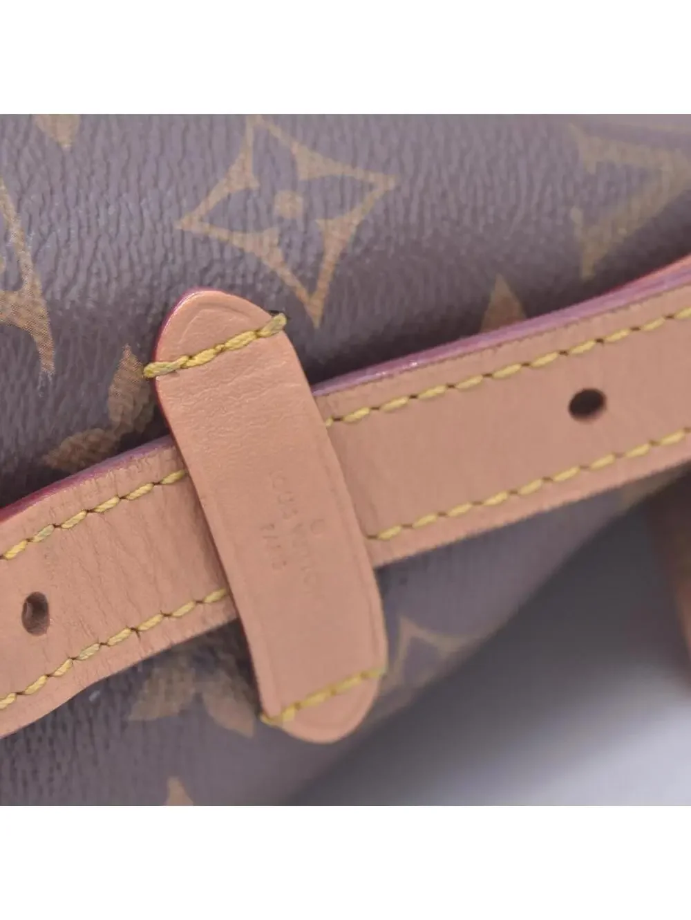 $2940 RFID Louis Vuitton Monogram Carryall PM